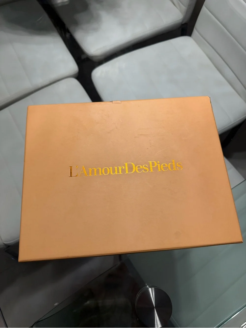 LAmour Des Pieds elegant white